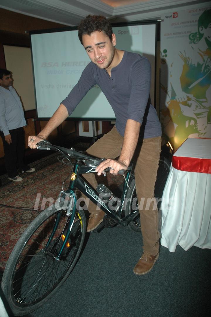 Imran Khan at BSC Cyclothon press meet at Taj Land's End. .