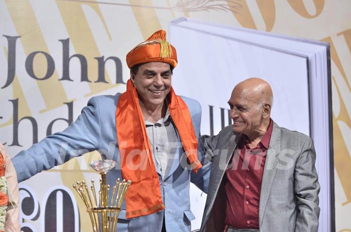 Actor Dharmendra launches Ali Peter's book on his 60th Birthday at PL Deshpande Hall. .