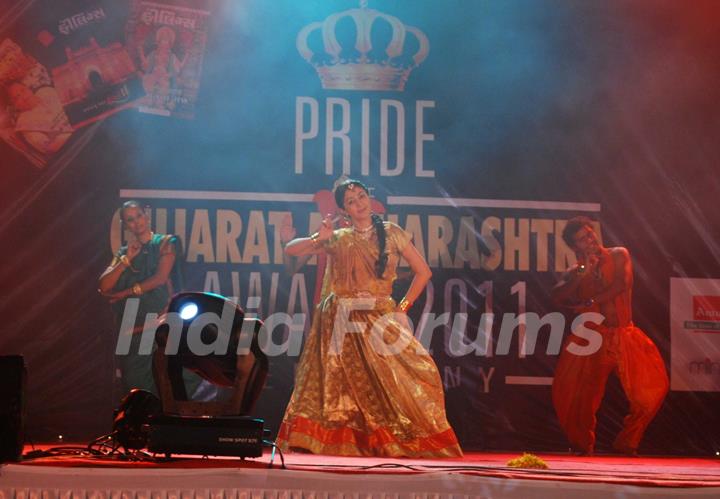 Gujrat Maharashtra awards 2011