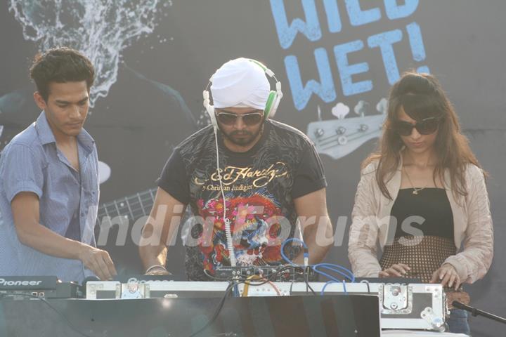 DJ Ramji Gulati perfoms at Water Kingdom celebrating their 13th Anniversary in Mumbai