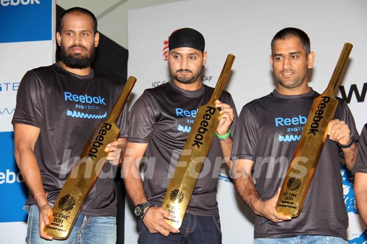 Reebok felicitates the World Cup winners Yousuf Pathan, Dhoni and Harbhajan Singh