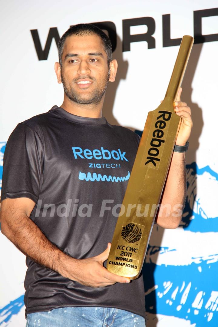 Reebok felicitates the World Cup winners Mahendra Singh Dhoni