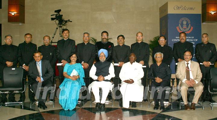 Prime Minister Manmohan Singh with the medal winners at CBI new Headquarter in New Delhi on Saturday. .