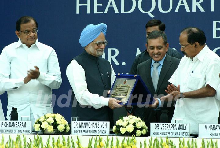 Prime Minister  Manmohan Singh, Home Minister P Chidambaram, Law Minister Veerappa Molly and CBI Director A P Singh at the inauguration of new CBI Headquarter Building in New Delhi on Saturday. .