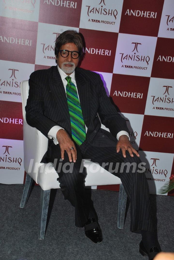 Amitabh Bachchan launches a Jewellery Boutique of Tanishq