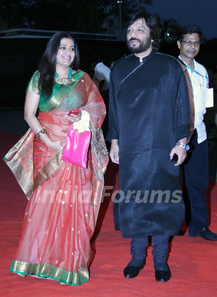 Roop Kumar Rathod with wife at 48th Marathi Chitrapatt Puraskar Sohla at Gateway of India