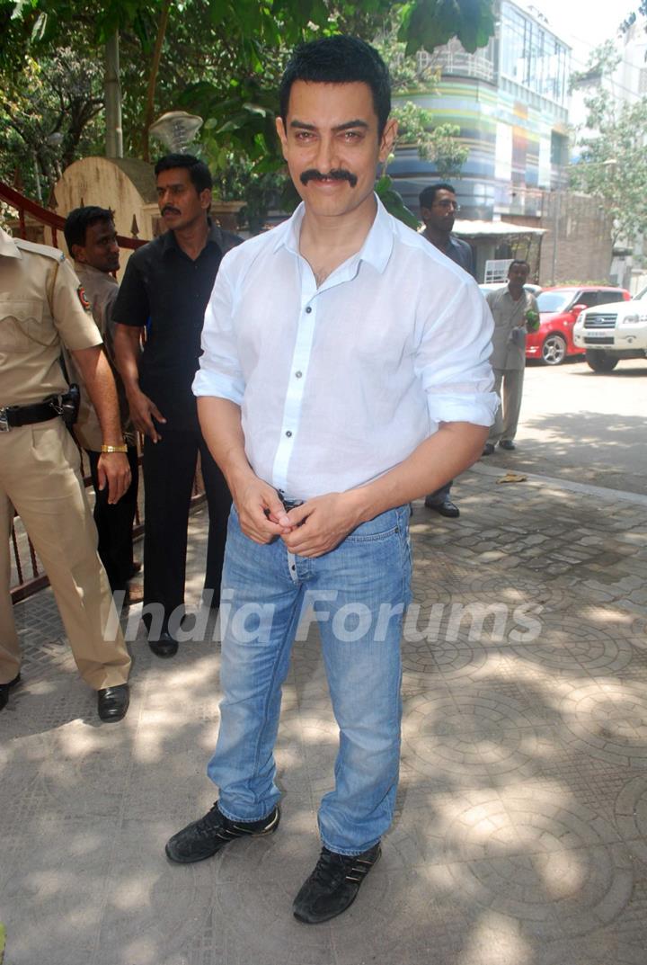 Aamir Khan at Jaago Mumbai community Radio Station