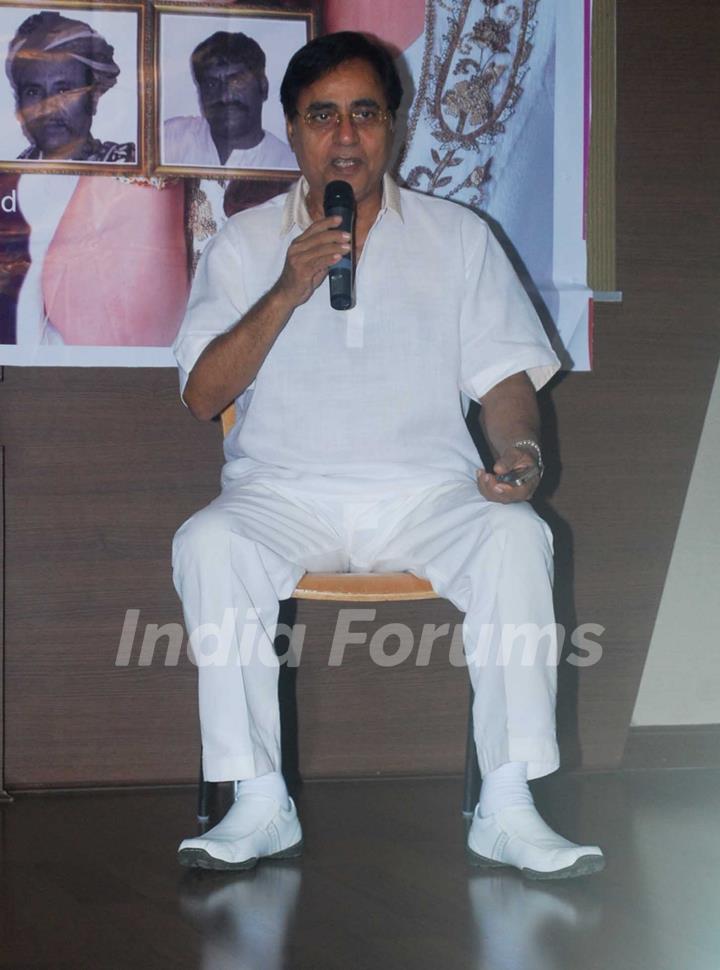 Jagjit Singh launches Manesha Agarwal's album 'Padaro Mhare Dess'