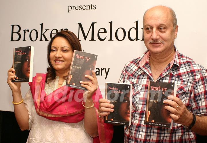 Writer Gajra Kottary with Anupam Kher at the release of her book &quot;Broken Melodies &quot; in New Delhi