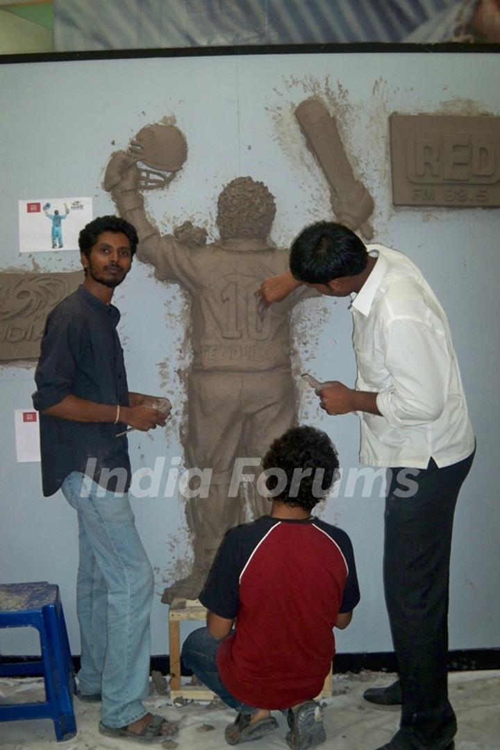 Clay Sculpture of Sachin Tendulkar made by Vivek Sonawane at Oberoi Mall, Mumbai