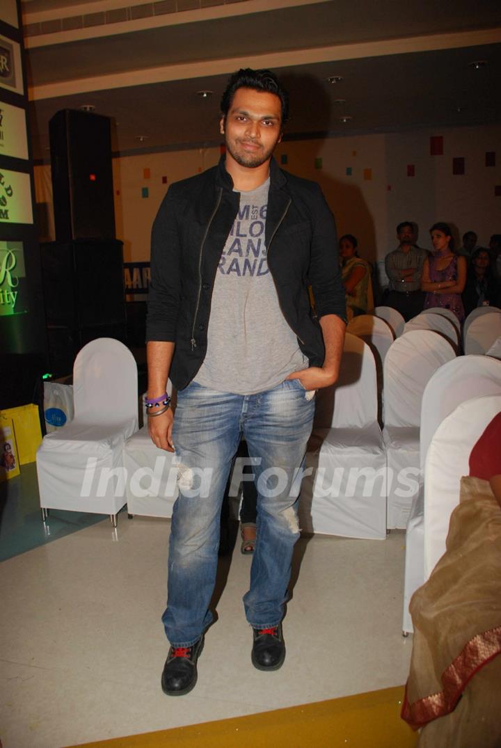 Swapnil Shinde at Goradia School of Professional Studies Organizing Fashion Show