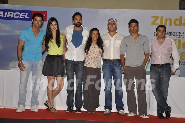 Hrithik Roshan, Katrina Kaif, Abhay Deol, Zoya Akhtar and Farhan Akhtar at Zindagi Na Milegi Dobara first look in Novotel on 15th May 2011. .