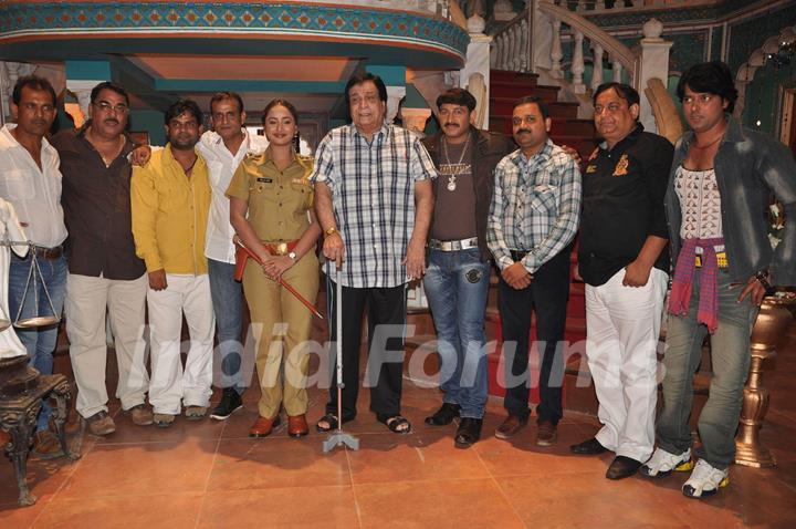 Kader Khan shoots for 'Andha Kanoon' at Cinevista. .