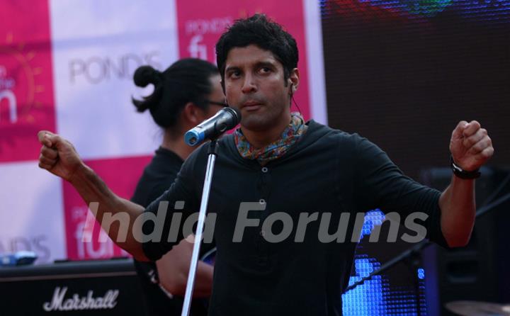 Farhan Akhtar music concert at Fun In the sun