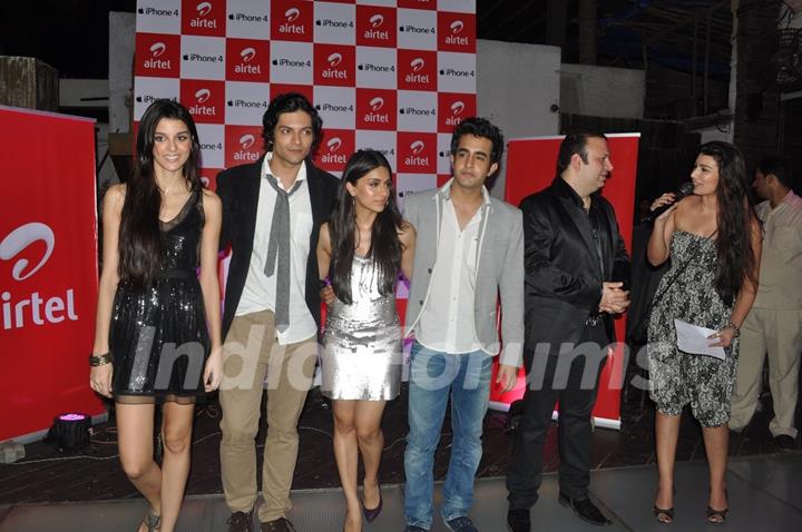 iPhone 4 launched by star cast of film Always Kabhi Kabhi