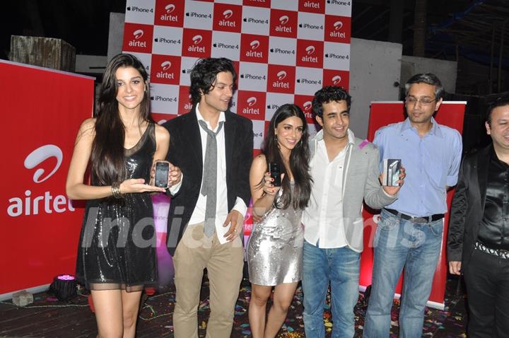 iPhone 4 launched by star cast of film Always Kabhi Kabhi