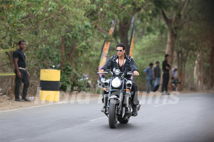 Akshay Kumar at Fear Factor Khatron Ke Khiladi Season 4