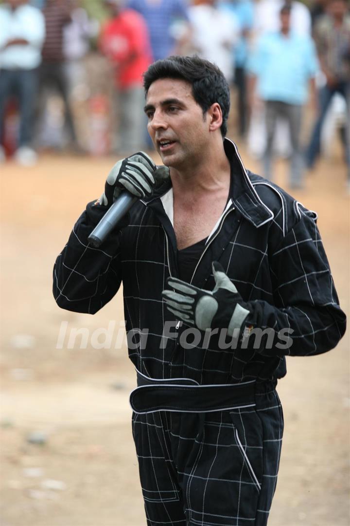 Akshay Kumar at Fear Factor Khatron Ke Khiladi Season 4