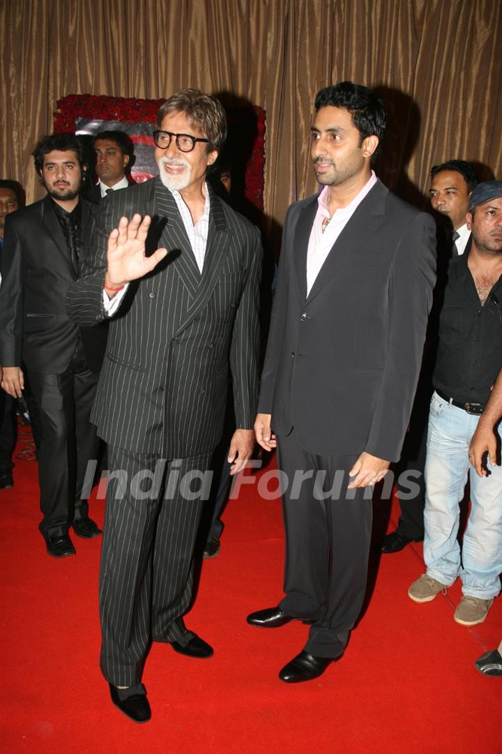 Amitabh and Abhishek Bachchan at Ganesh Hegde's Wedding reception