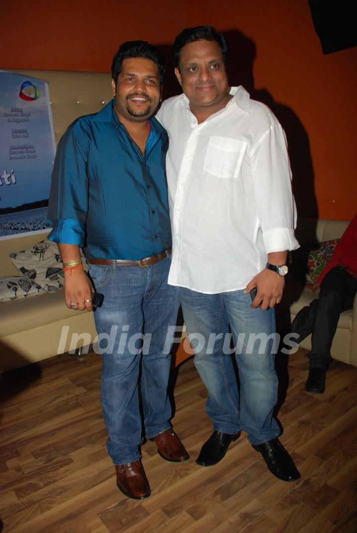 Santosh Singh with Kamlesh Singh at Ss Se Sarsati launch party of Ocean Multimedia India