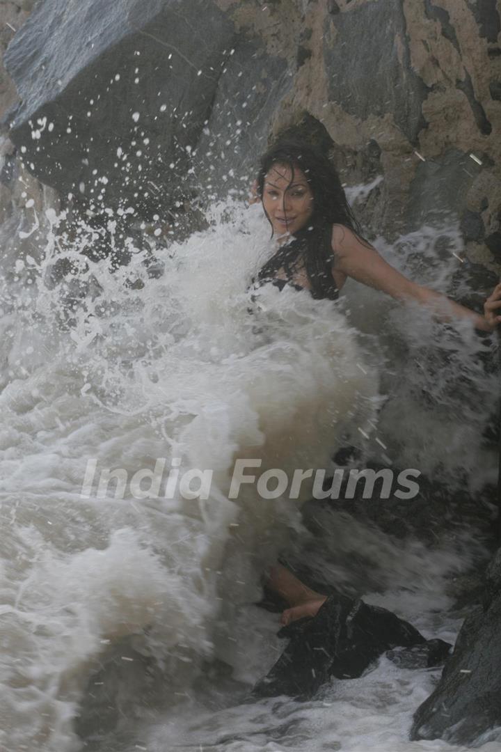 Nikita Rawal's Rain In Mumbai glamorous photo shoot in Versova, Mumbai