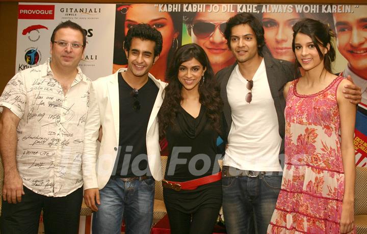 Film 'Always Khabhi Kabhi' director Roshan Abbas with cast at a promotional event for his film