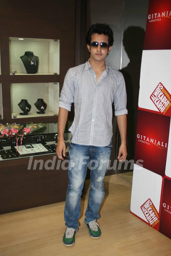 Always Kabhi Kabhi star Satyajeet Dubey at Gitanjali D'damas new collection launch, Atria Mall