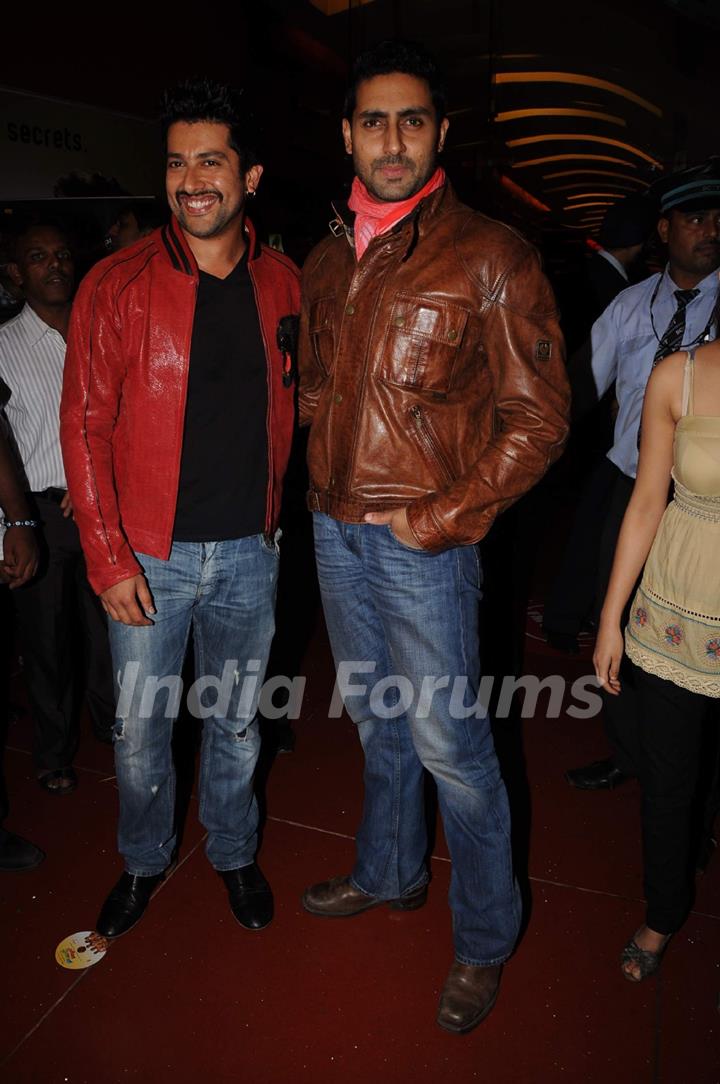 Aftab Shivdasani and Abhishek at Bin Bulaye Baarati premiere at Cinemax. .