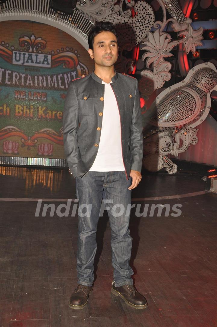 Vir Das during the promotion of film Delhi Belly on the sets of Entertainment Ke Liye Kuch Bhi Karega