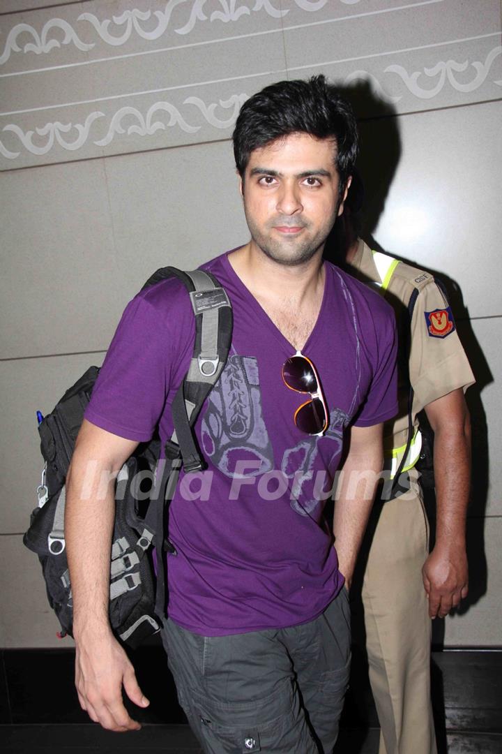 Harman Baweja leaves for IIFA