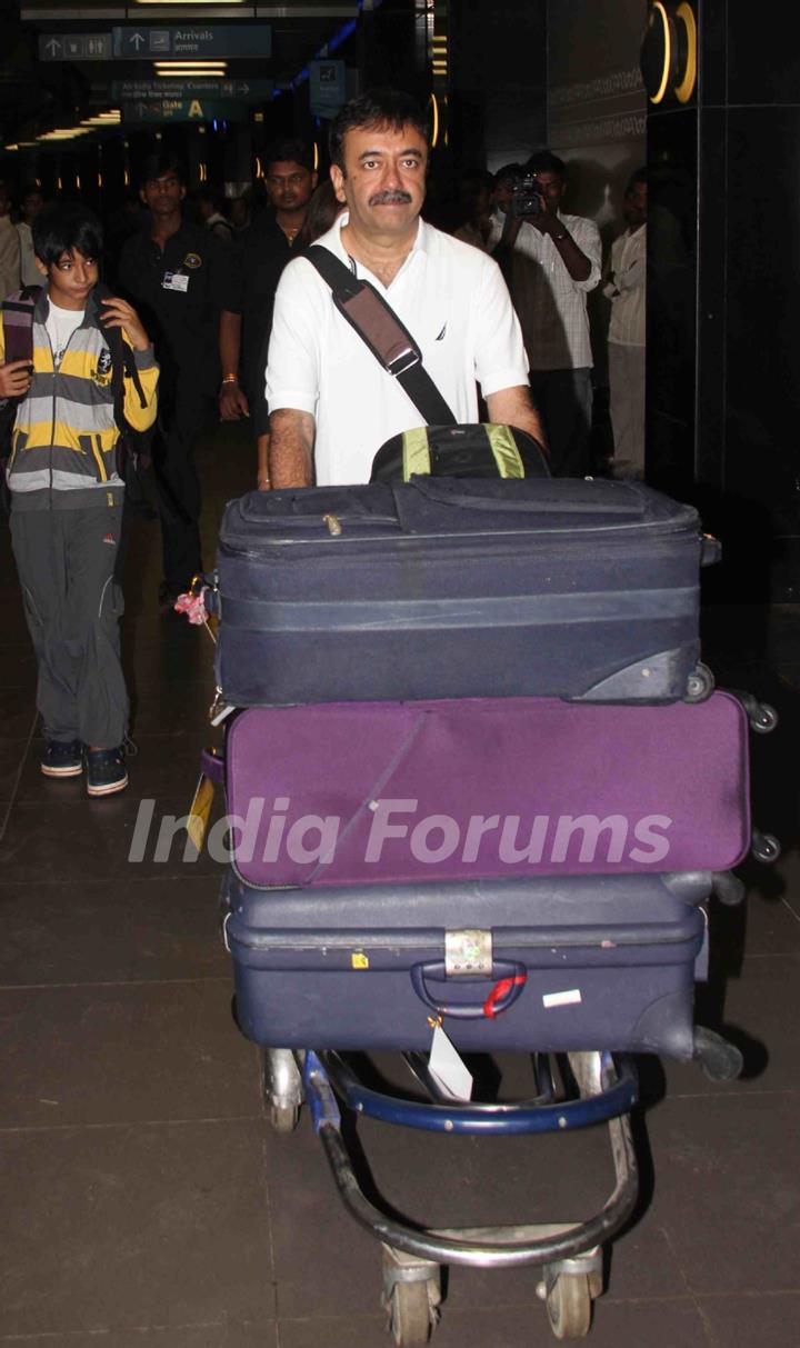 Rajkumar Hirani leaves for IIFA