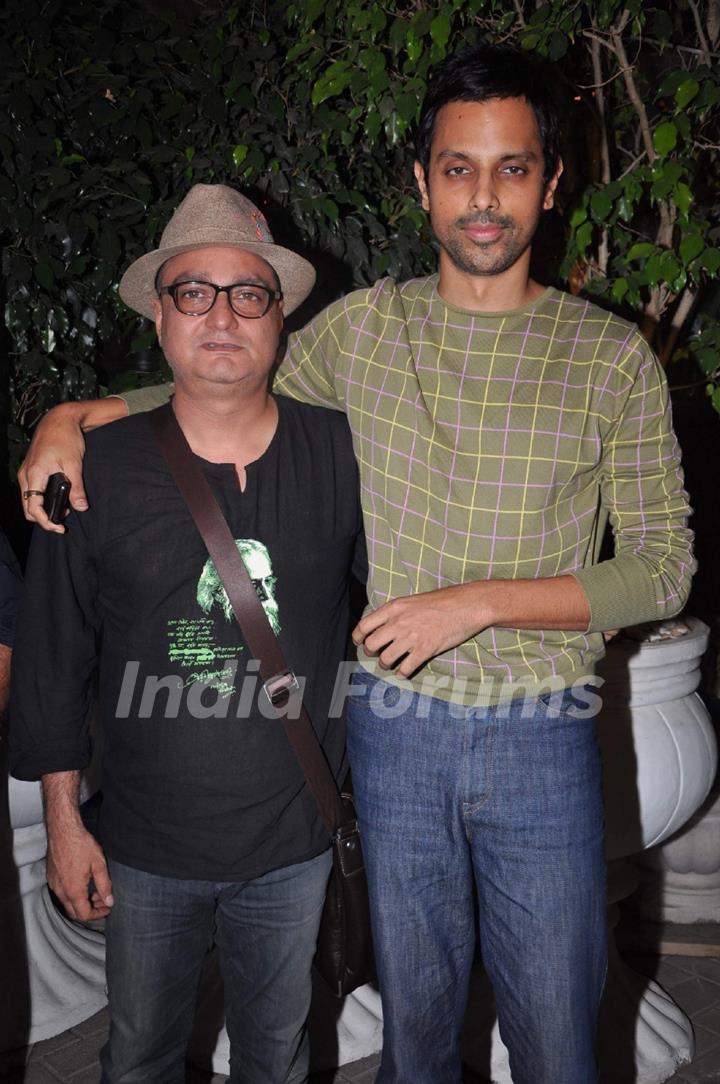 Vinay Pathak at Bheja Fry 2 success bash, Cest la Vie