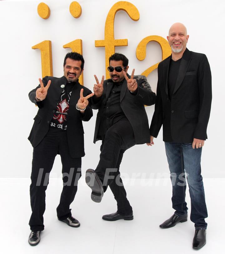 Shankar, Ehsaan and Loy at IIFA Green Carpet