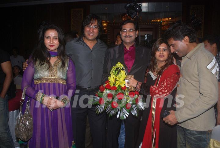 Poonam Dhillon and Raju Shrivastav at Sudesh Bhosle's birthday bash