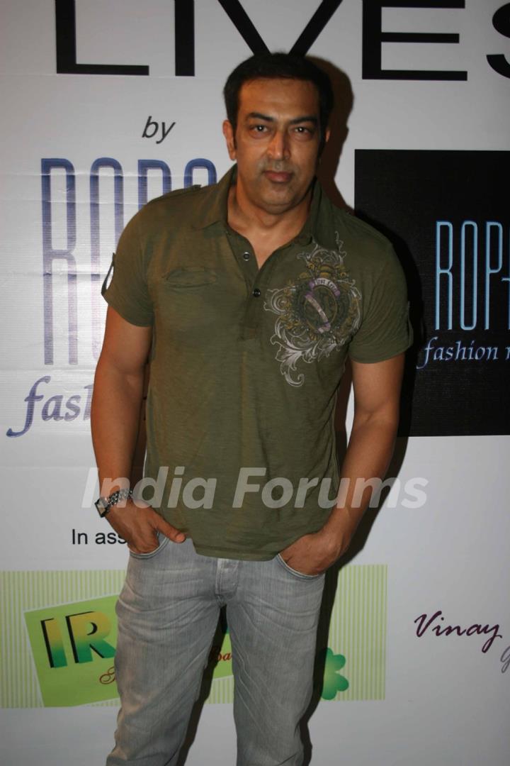 Vindoo Dara Singh at 'MJ LIVES' party