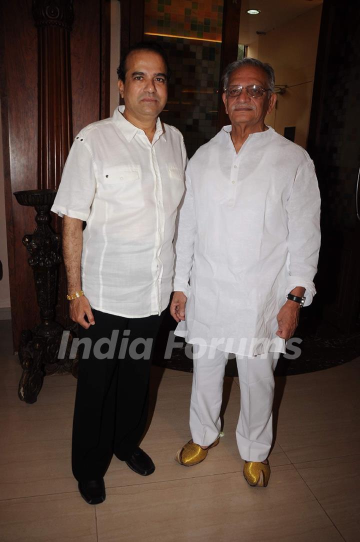 Gulzar and Suresh Wadkar at the launch of Barse Barse album at Santacruz