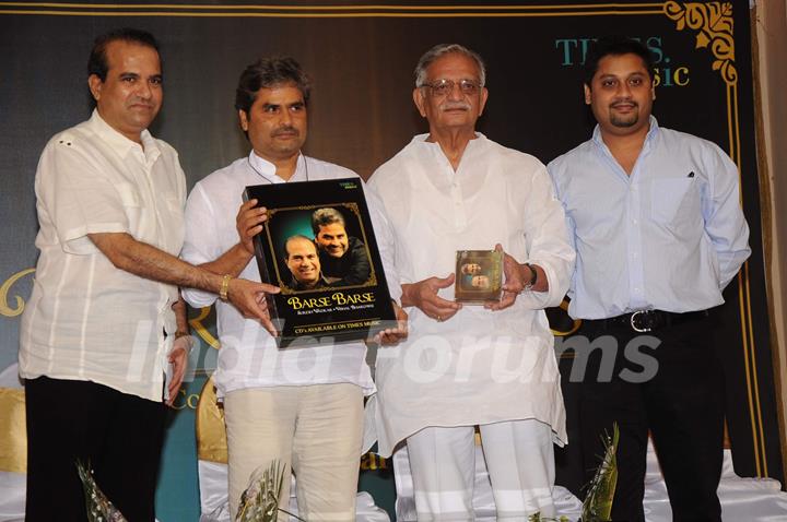 Gulzar, Vishal Bhardwaj and Suresh Wadkar at the launch of Barse Barse album at Santacruz