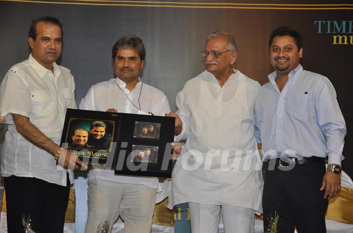 Gulzar, Vishal Bhardwaj and Suresh Wadkar at the launch of Barse Barse album at Santacruz