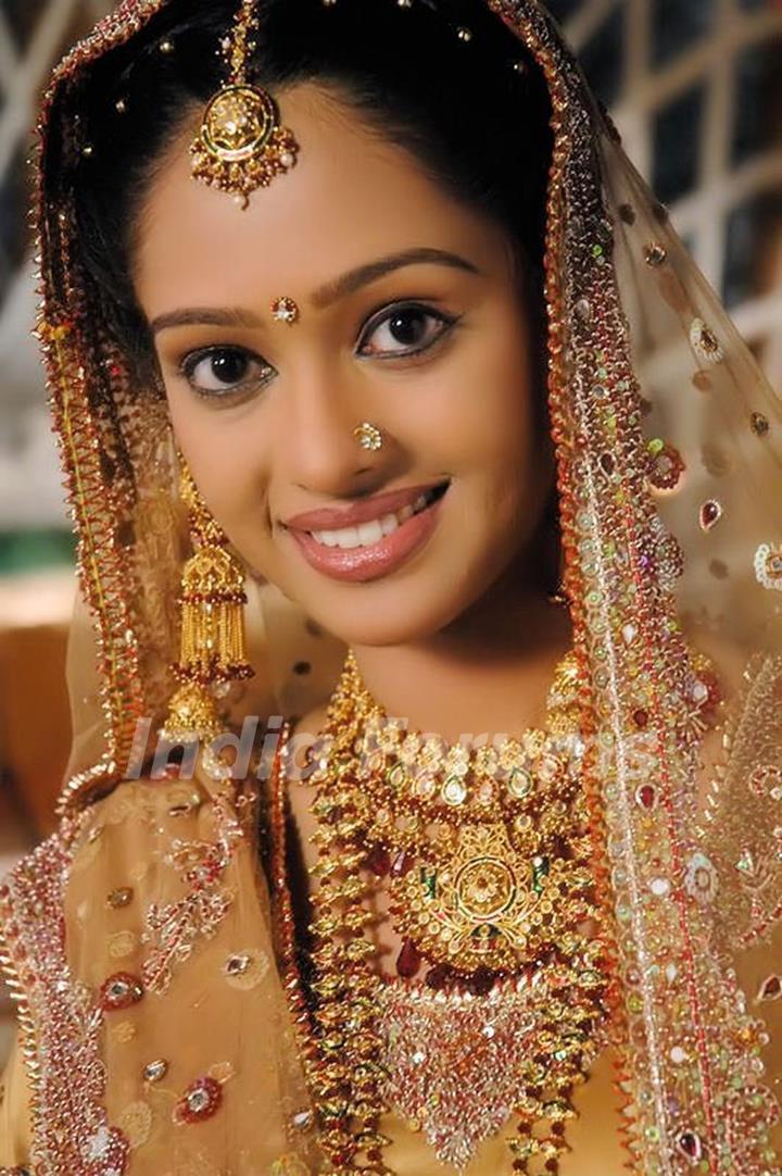 Mugdha as Sanyogita