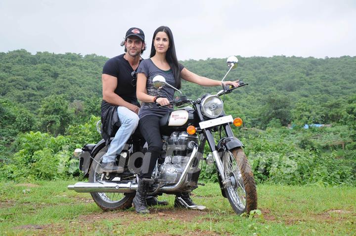 Katrina Kaif takes Hrithik for a ZNMD Bike Ride