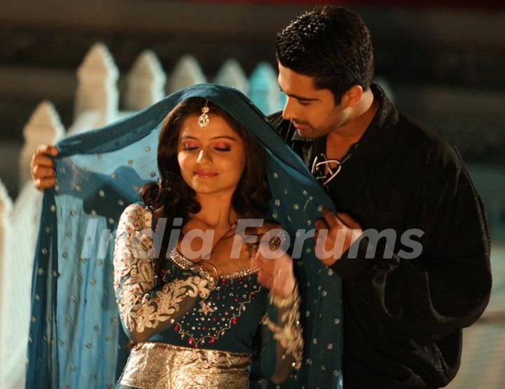 Avinash Sachdev and Rubina Dilaik as Dev and Radhika