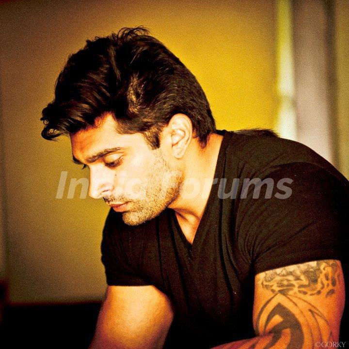 Karan Singh Grover gets another tattoo and this time it is Lord Shiva -  Times of India