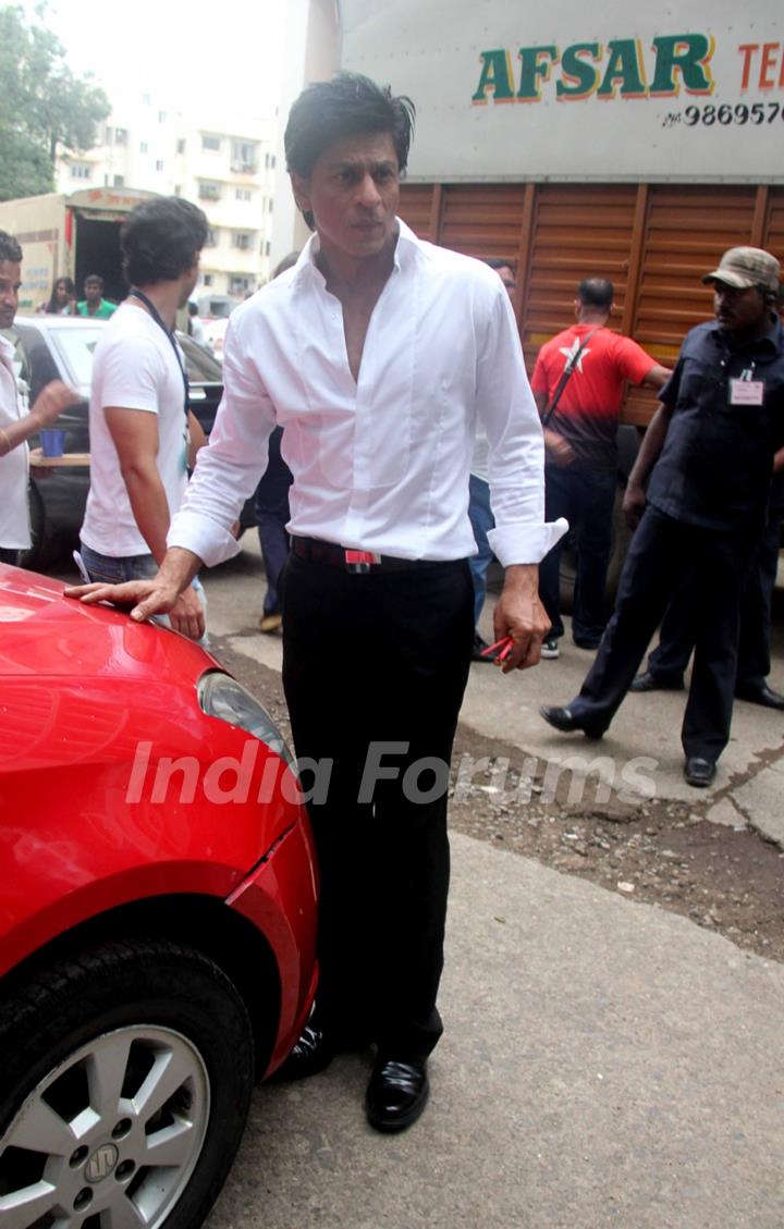 Shah Rukh Khan snapped at Mehboob Studios