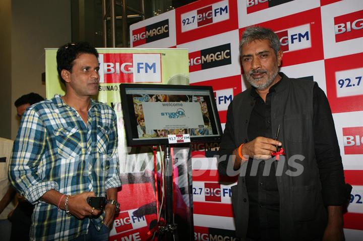 Prakash Jha and Manoj Bajpai at Aarakshan promotional event at Big FM