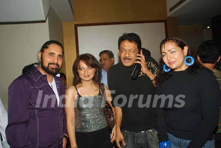 Celebs at Album dedicated to Aishwarya, Abhishek and Big B by Rozlyn Khan at Grilloplois