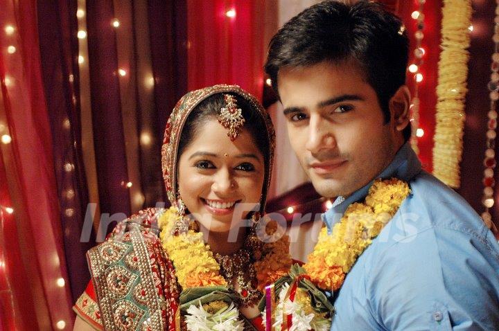 Karan And Yashashri on the set of rang badalti odhani.