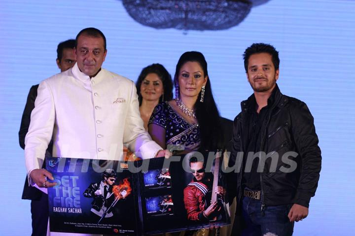 Sanjay Dutt, Bipasha Basu, Neha, Riya and Raima Sen grace the Gitanjali Bollywood Ticket nite at The Leela