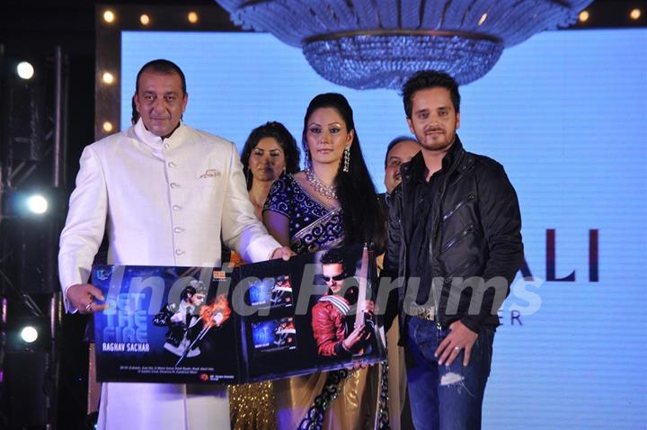 Sanjay Dutt, Bipasha Basu, Neha, Riya and Raima Sen grace the Gitanjali Bollywood Ticket nite at The Leela