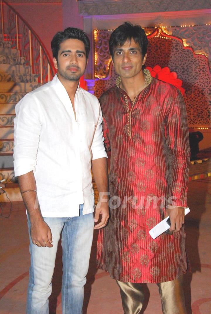 Avinash with Sonu Sood