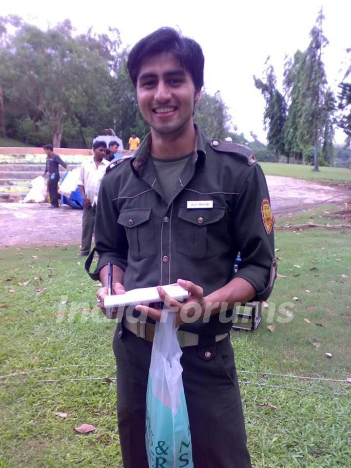 Harshad Chopra on the sets of Left Right Left